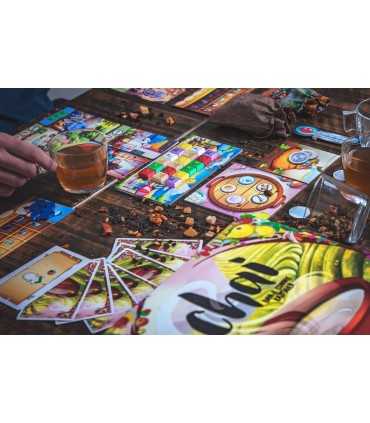 Chai - Gioco da Tavolo di Strategia per 1-5 Giocatori, Età 8+, 45 Minuti di Divertimento e Gestione del Tè - Little Rocket Gam