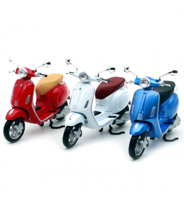 Maisto Vespa Primavera 150 1 12