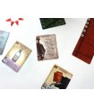 Decktective - Il Testamento Senza Erede: Gioco di Deduzione Cooperativa 1-6 Giocatori, 60 Minuti di Mistero Ambientato nel 1698