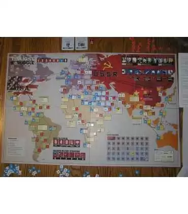 Twilight Struggle - Edizione Deluxe | Gioco da Tavolo Strategico sulla Guerra Fredda | 2 Giocatori | Asmodee